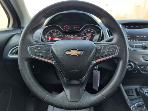 Used 2019 Chevrolet Cruze LT w/ LT Fleet Convenience Package image 11