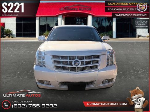 Used 2013 Cadillac Escalade Premium RWD image 6