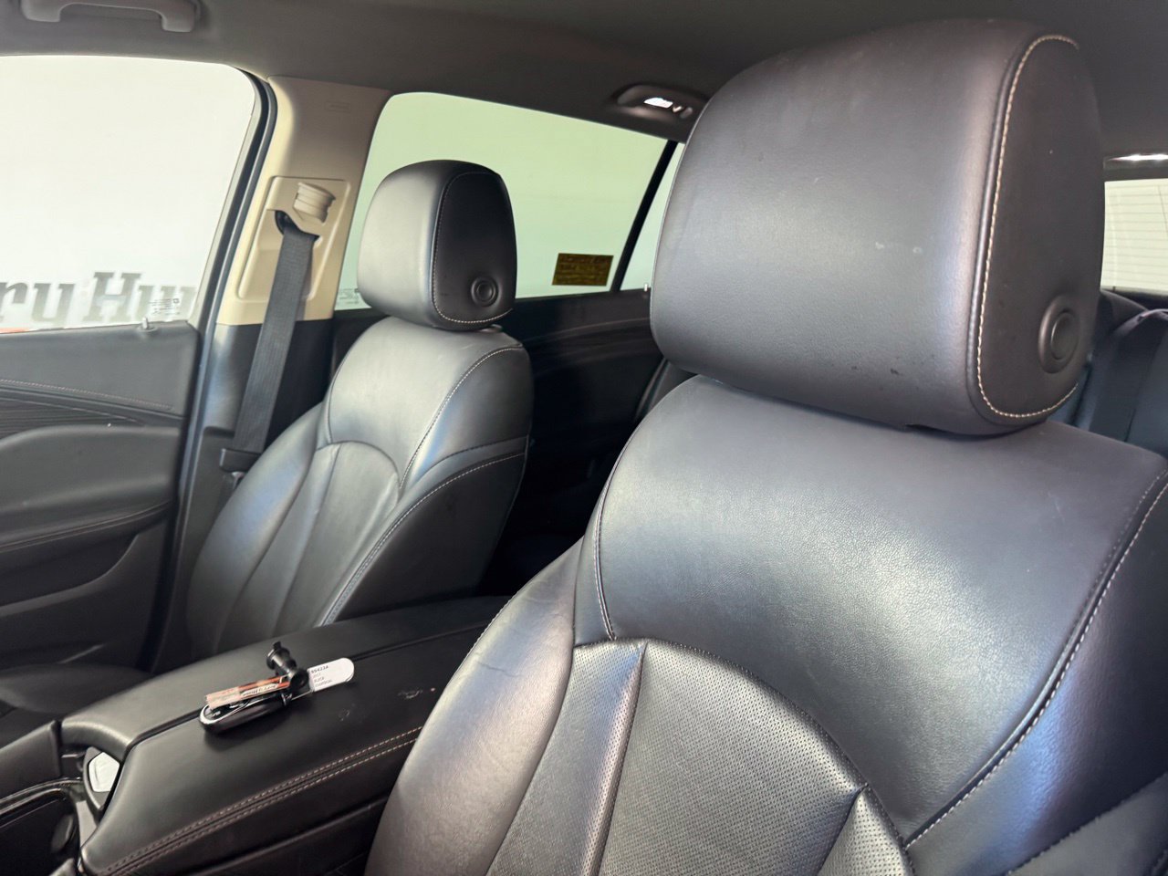 Used 2017 Buick Envision Essence FWD image 10