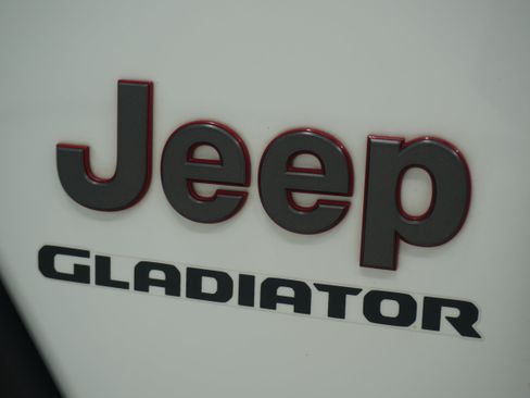 Used 2020 Jeep Gladiator Rubicon AWD/4WD image 8