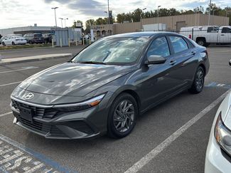 Used 2024 Hyundai Elantra SEL FWD video 1