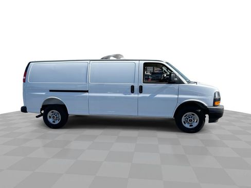 New 2025 GMC Savana 2500 Extended w/ Driver Convenience Package image 9