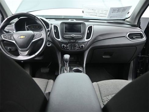Used 2022 Chevrolet Equinox LT image 24