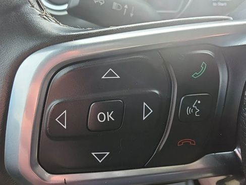 Used 2020 Jeep Gladiator Overland AWD/4WD image 21