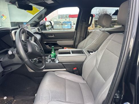 Used 2025 Toyota Tundra Limited image 7