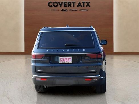 Used 2022 Jeep Wagoneer Series III image 4