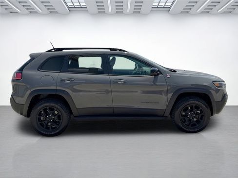 Used 2022 Jeep Cherokee Trailhawk w/ Sound & Nav Group AWD/4WD image 2