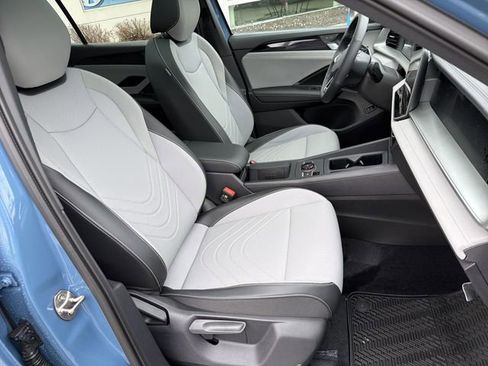 New 2026 Volkswagen Tiguan SE R-Line image 25