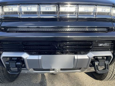New 2026 GMC Hummer EV SUV w/ LPO, Roof Cross Rail Package AWD/4WD image 31