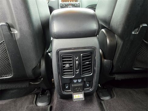 Used 2016 Dodge Durango Limited w/ Nav & Power Liftgate Group image 14