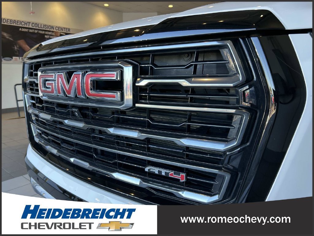 Used 2025 GMC Yukon AT4 w/ AT4 Premium Plus Package AWD/4WD image 47