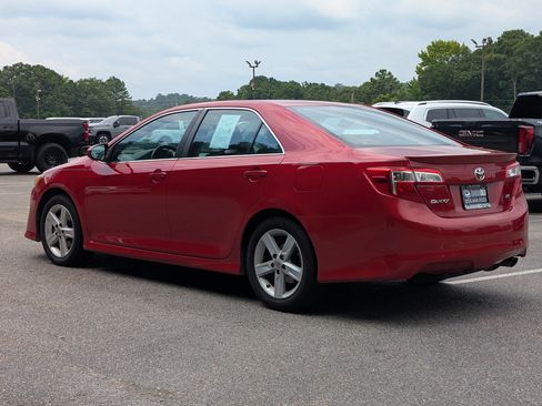 Used 2014 Toyota Camry SE FWD image 7