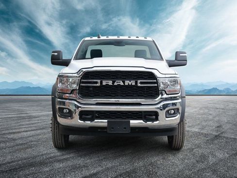 New 2024 RAM 5500 Tradesman image 4