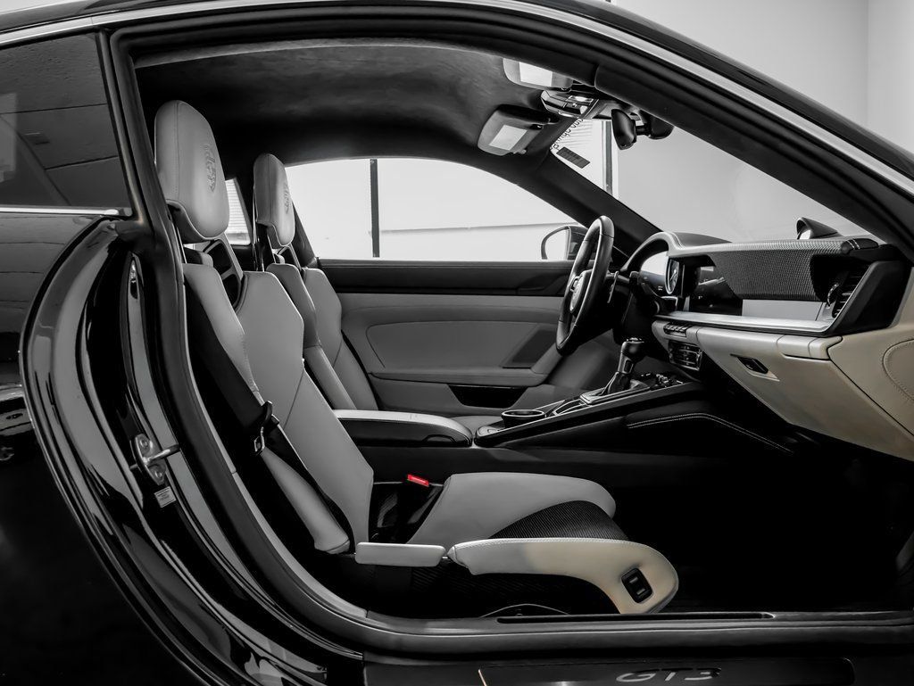 Certified 2022 Porsche 911 GT3 RWD image 27