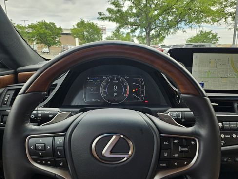 Used 2023 Lexus ES 350 w/ Accessory Package (Z1) FWD image 10