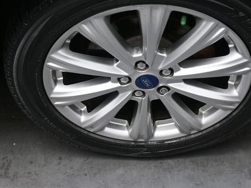 Used 2017 Ford Escape Titanium FWD image 33