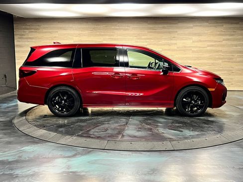 Used 2025 Honda Odyssey Sport-L image 25