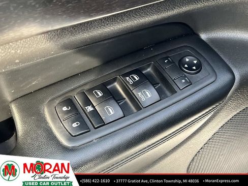 Used 2018 Jeep Grand Cherokee Laredo image 15