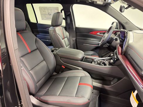 New 2026 Chevrolet Traverse RS FWD image 31