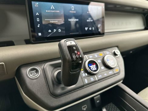 Used 2020 Land Rover Defender 110 S image 11