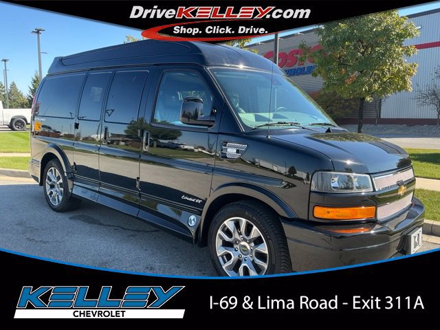 Used 2026 Chevrolet Express 2500 w/ Driver Convenience Package RWD image 1