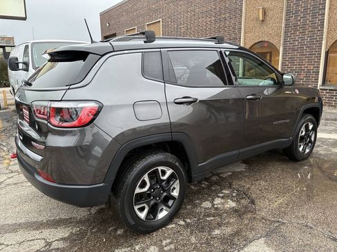 Used 2018 Jeep Compass Trailhawk AWD/4WD image 4