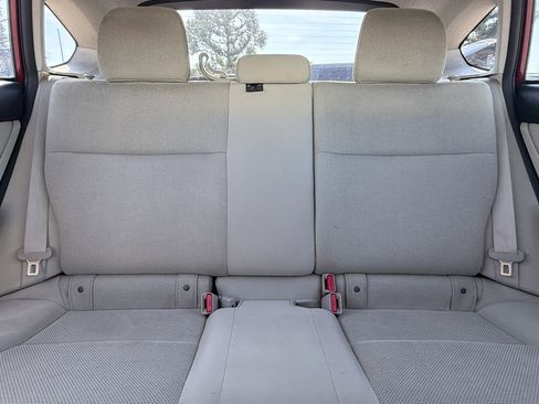 Used 2013 Subaru Crosstrek 2.0i Premium AWD/4WD image 22