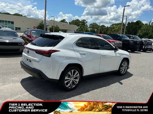 Used 2025 Lexus UX 300h FWD image 12