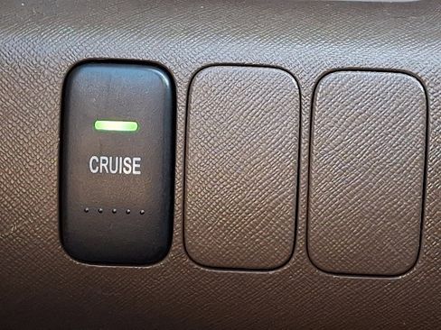 Used 2004 Honda CR-V LX image 21