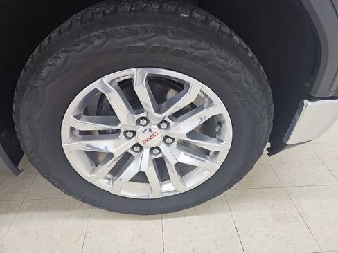 Used 2021 GMC Sierra 1500 SLT w/ SLT Premium Plus Package image 9