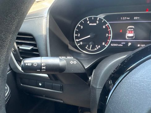 Used 2023 Nissan Rogue SV AWD/4WD image 28