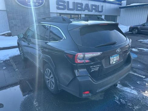Used 2024 Subaru Outback Premium image 4