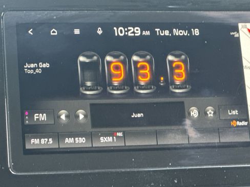 Used 2022 Kia Niro EX image 18