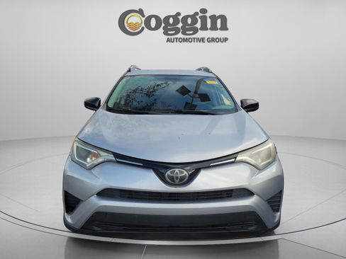 Used 2017 Toyota RAV4 LE image 8