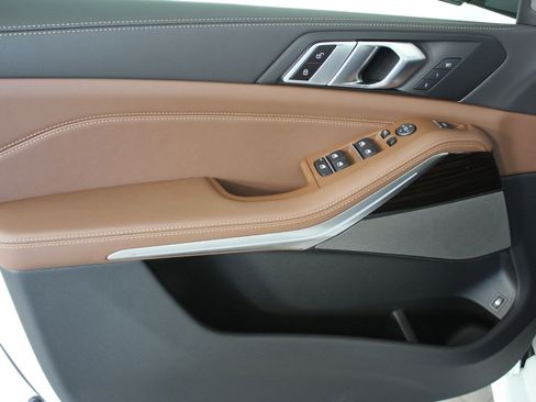 New 2026 BMW X5 xDrive50e image 12