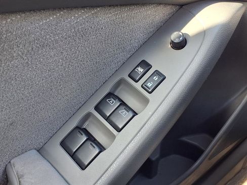 Used 2012 Nissan Altima 2.5 S w/ 20th Anniversary Pkg image 22