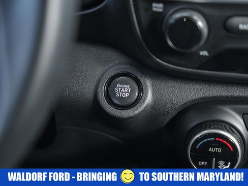 Used 2024 Hyundai Venue SEL image 22