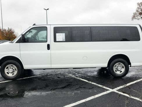 Used 2022 Chevrolet Express 3500 LS image 12