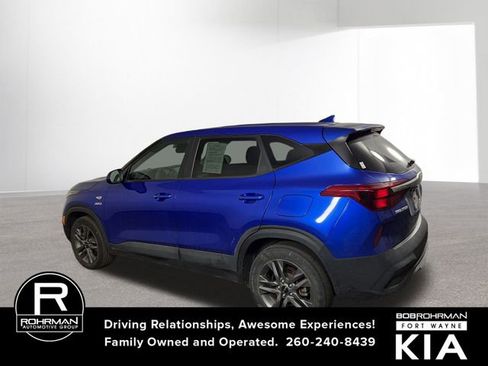 Certified 2022 Kia Seltos LX image 11