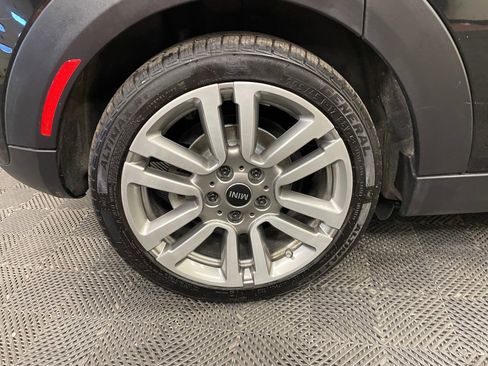 Used 2017 MINI Cooper 4-Door Hardtop image 20