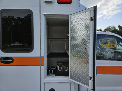 Used 2016 Ford F350 XLT image 49