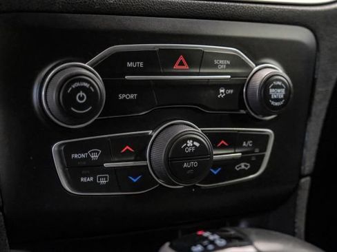Used 2017 Dodge Charger R/T RWD image 38