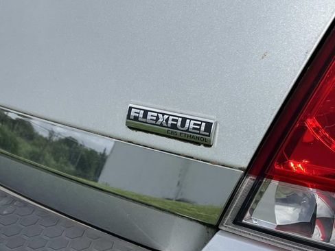 Used 2011 Chevrolet Impala LT FWD image 10