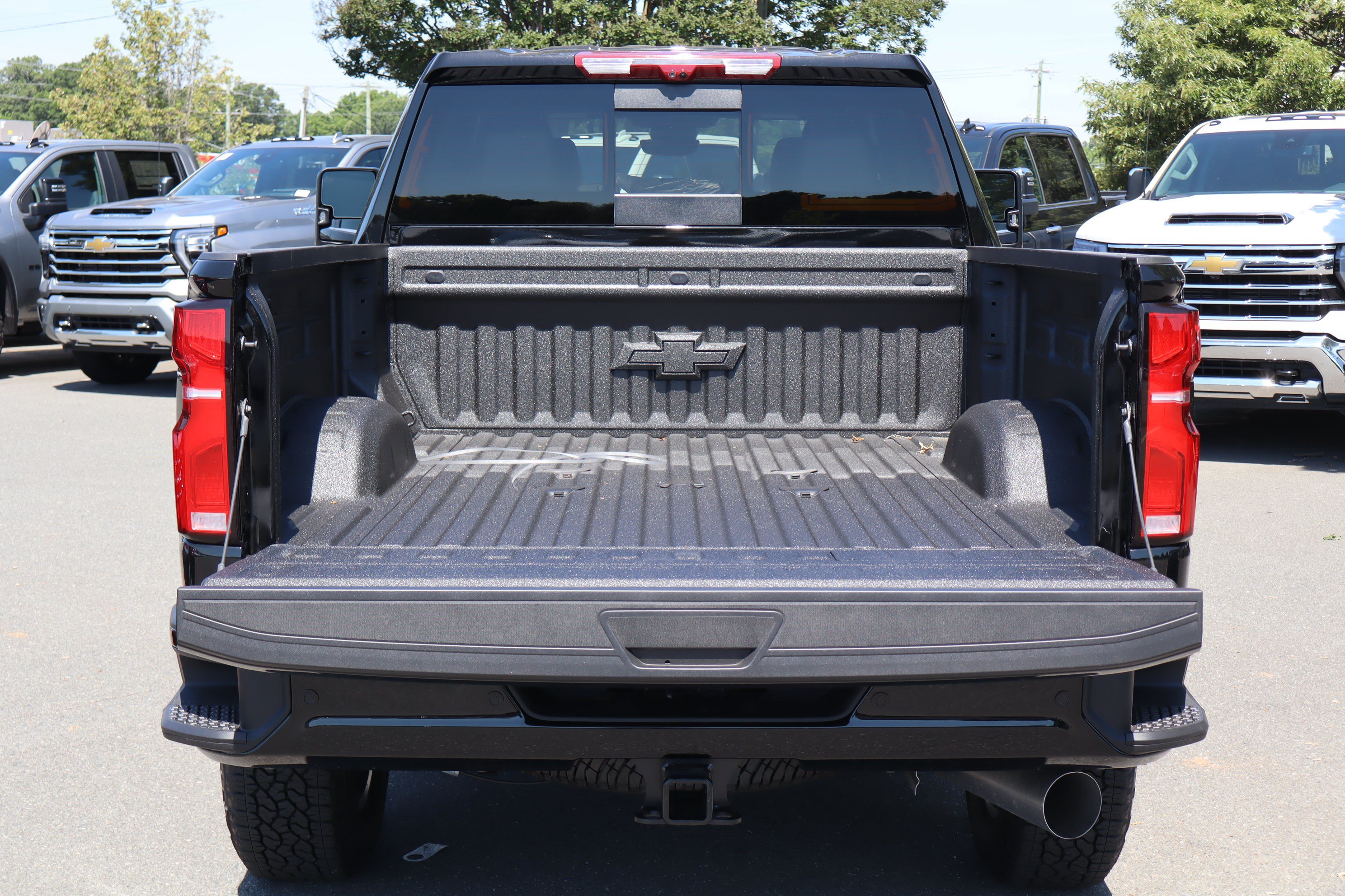 New 2026 Chevrolet Silverado 2500 High Country w/ High Country Premium Package AWD/4WD image 10