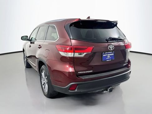Used 2017 Toyota Highlander XLE AWD/4WD image 7