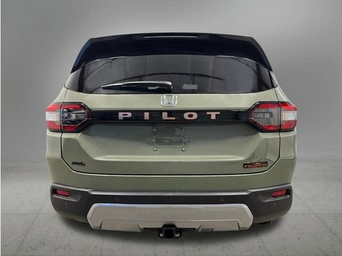 New 2026 Honda Pilot TrailSport image 4