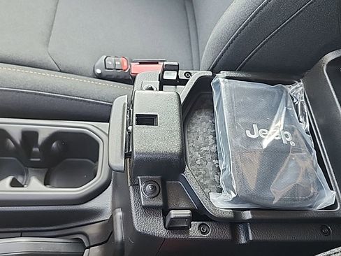 New 2026 Jeep Wrangler Sport S image 29