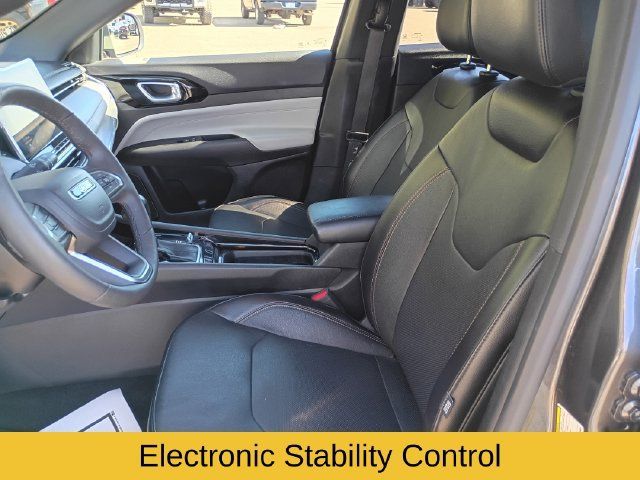 Used 2023 Jeep Compass Limited AWD/4WD image 12