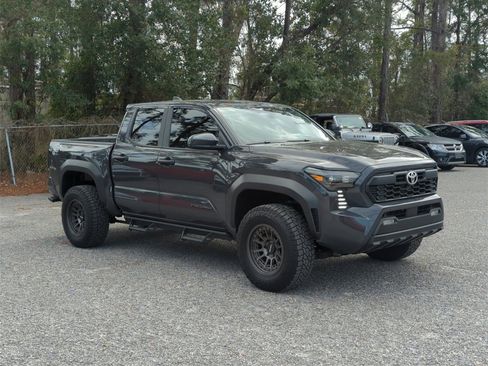 Used 2025 Toyota Tacoma TRD Off-Road image 6