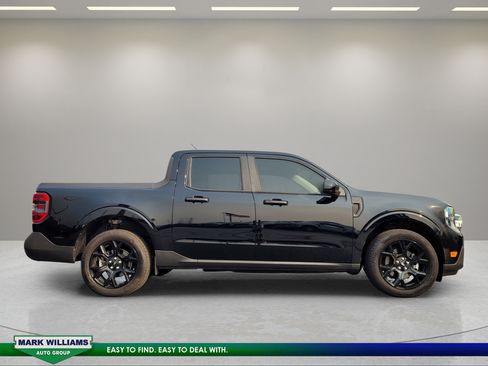 Used 2025 Ford Maverick XLT w/ Equipment Group 301A AWD/4WD image 2